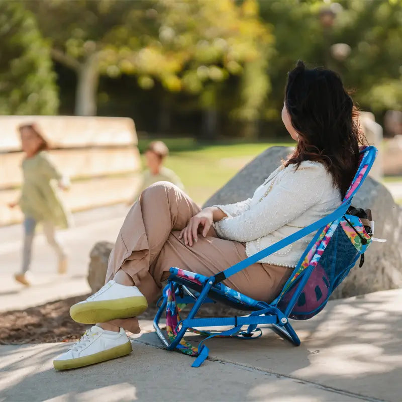 Backpack Travel Everywhere Chair 2 - Choice 656 - Rust-Resistant Aluminum Sand-Friendly Lounge Chair Detail